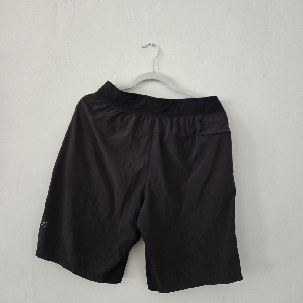 Lululemon Athletica Black Athletic Shorts Lightweight Mid-Thigh